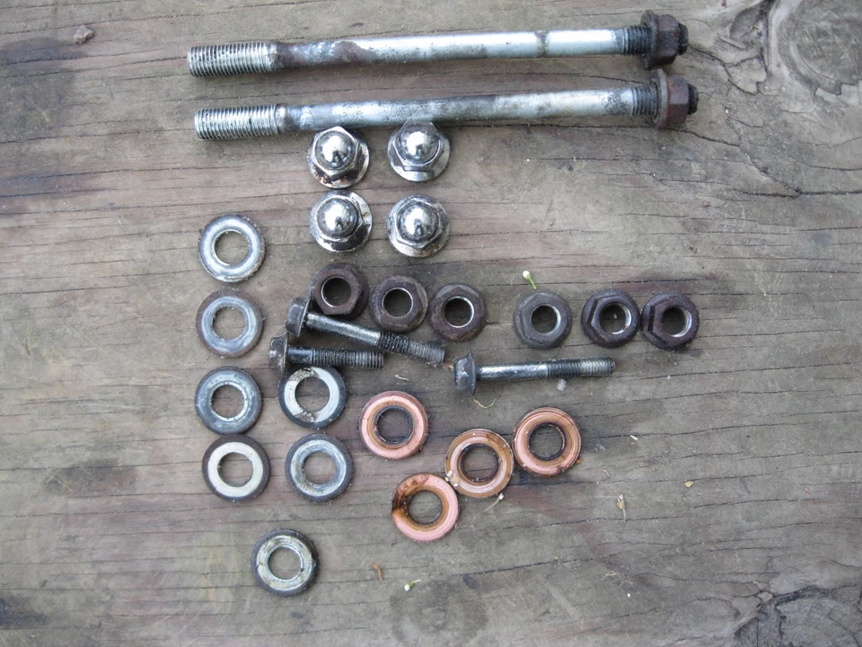 Pernos de culata para motocicleta Suzuki GS850G 1982 Foto 1 de 1