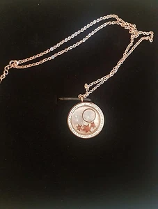 NEW MALISSA J GOLD - TONE SHAKEY PENDANT NECKLACE - Picture 1 of 5