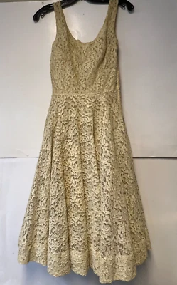 Vintage Cotillion Lace Sleeveless Formal Dress Prom Party Lined Netting- 6 or 8 - Image 1 of 4