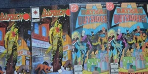 BATMAN & THE OUTSIDERS COMIC (#8) and BLOODSHOT COMIC (#14) - 2 copies each - Foto 1 di 2