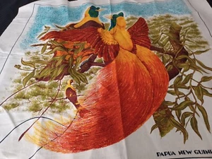 Tovaglia stampa cotone Birds of Paridise 45" x 50" vintage - Foto 1 di 6