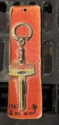 Chevy 1967 Corvair Gold GM Key Mr. Key Blank '67 coche clásico vintage Foto 1 de 4