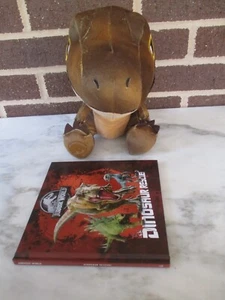 Peluche Kohl's Cares/Spirit Jurassic World DINO 12" y libro de rescate de dinosaurios de 7"x 7" - Imagen 1 de 4