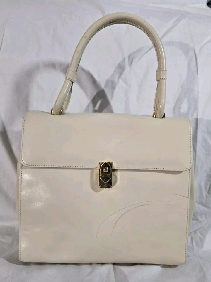 Bolsa de mão vintage Loewe creme marfim pele de bezerro couro fecho aba fecho dourado  - Imagem 1 de 4