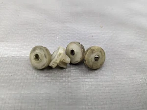 Juego de 4 clips de tornillo bisel plástico luz faros Mazda Miata 90-97 B481-50-744 - Imagen 1 de 5