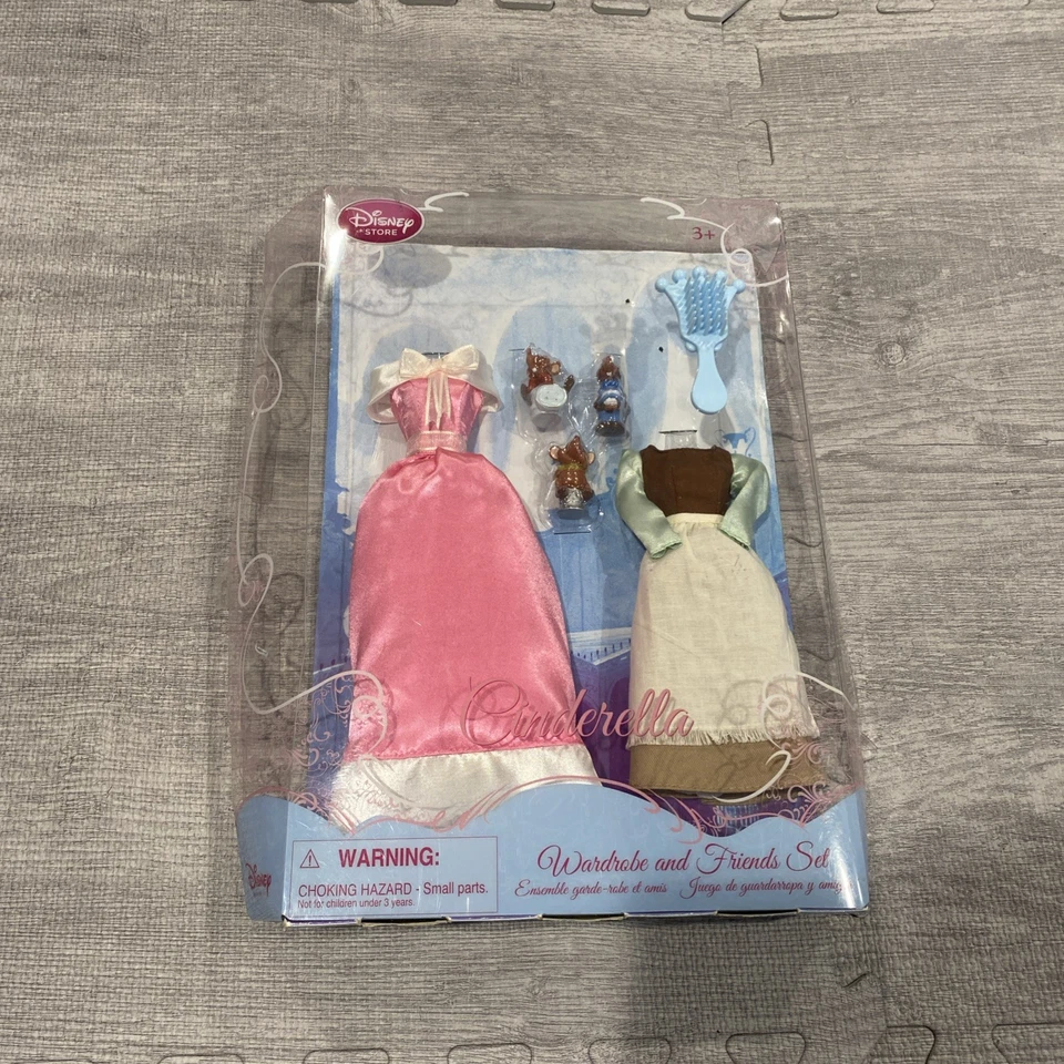 Conjunto Disney Store Cinderella Wardrabe And Friends caixa aberta leitura - Imagem 1 de 4