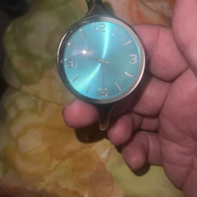 Reloj BWC Ultra Moderno para Damas, Acero Inoxidable, Reloj Cara Verde Azulado, Estilo Brazalete Foto 1 de 4