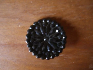 BEAUTIFUL BLACK GLASS SHANK BUTTON - Picture 1 of 2