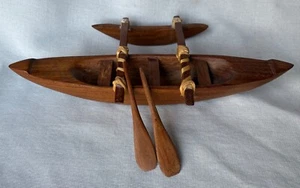 Canoa de carreras de madera de koa hawaiano. Envío gratuito. - Imagen 1 de 10
