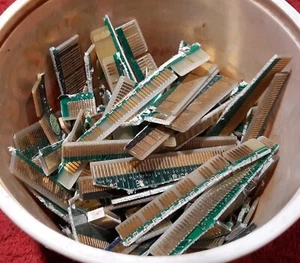 146 gram Lot, Scrap Circuit Board Gold Fingers, Most Double Sided. - Picture 1 of 3