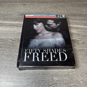 Fifty Shades Freed Unrated Walmart Exclusive Limited Edition Booklet Blu-ray - Bild 1 von 8