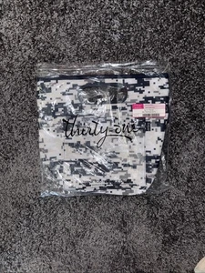 Thirty-One Go to Thermal Saq Thermique Digital Camo Thermal Lunch Bag - Picture 1 of 3