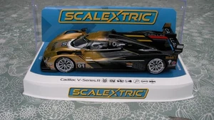 Scalextric C44586 Cadillac Serie V.R No. 01 12 horas Sebring 2025 NUEVO - Imagen 1 de 2
