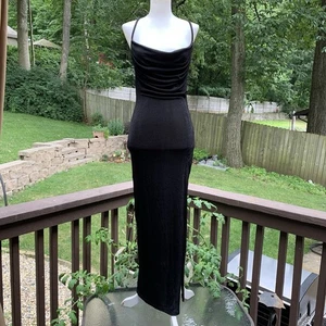 Nuevo Maxi Vestido Negro Sin Mangas Runway The Label Nuevo con Etiquetas Talla S Pequeño Elástico - Imagen 1 de 7