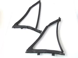 Dreiecksfenstergummis Opel Commodore A Rekord C Satz mit Drehfensteranschlag L/R - Picture 1 of 1