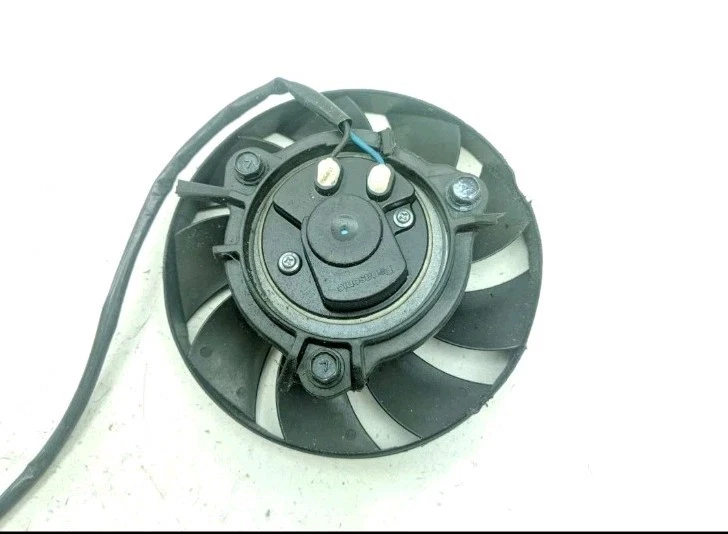 Radiador ventilador moto triumph bonneville t120 Foto 1 de 3