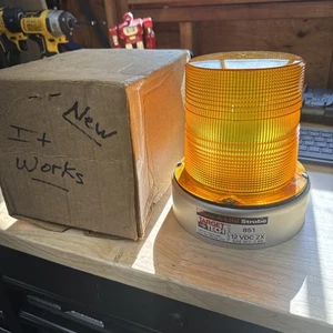 Target Tech Warn A Lite Strobe Light Model 851 (12VDC2X) Yellow Amber - Picture 1 of 21