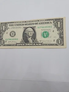 $1 One Dollar Bill Error Misaligned / Misprint / Miscut / Offset Collector Rare - Picture 1 of 6
