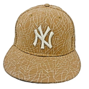 Cappello NY Yankees Baseball NewEra 59Fifty MLB berretto aderente logo TAN all over taglia 7 1/4 - Foto 1 di 20