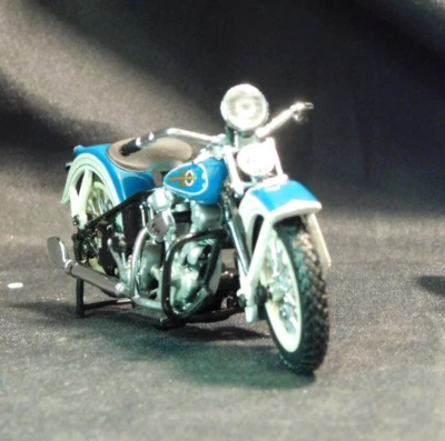 Franklin Mint Harley Davidson 1936 Knucklehead 1/24 scale  (25-06-012) - Image 1 of 4