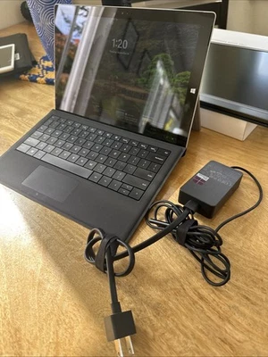 Microsoft Surface Pro 3 Core i5 - 128 GB - Paquete - Gran forma Foto 1 de 4