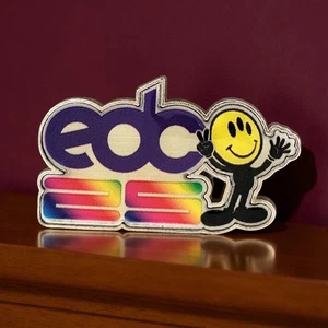 Vintage Electric Daisy Carnival 25. Jahrestag Anstecknadel Hutnadel - EDC 25 Smiley Gesicht - Bild 1 von 5
