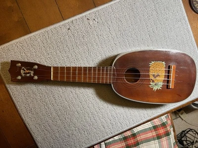 Ukelele de piña Kamaka Blue Label años 30 Foto 1 de 4