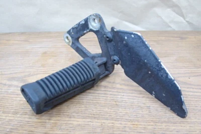 Suzuki GS500F 2005 estriba izquierda del conductor con montaje Foto 1 de 4