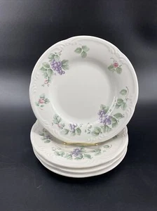 Phaltzgraff Grapevine 8” Salad Plates (4 Plates) EUC - Picture 1 of 9