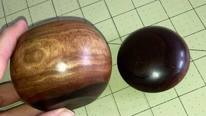 Hawaiian Milo Wood Container w/Lid~Gallery, Collector & Gift Quality (#521-18) - Picture 1 of 9