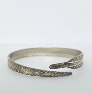 Bracciale vintage in argento 999 design foglia di piuma S999. - Foto 1 di 15