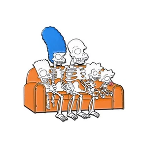 The Simpsons Enamel Pin Badge Couch Gag Skeletons,Marge,Bart,Homer,Maggie,Lisa - Imagen 1 de 1