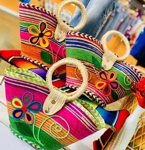 Traditionelle handgefertigte/gewebte mexikanische Handtaschen aus Palmstroh, Geldbörsen, Tragetaschen - Bild 1 von 12