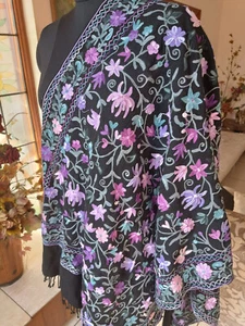 Crewel Embroidered Shawl 100% Cashmere woollen stole Floral Kashmiri Pashmina - Picture 1 of 4