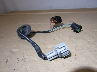 Nissan Juke Tekna F15 15-19 left front Headlight headlamp wiring connector plugs - Image 1 of 4