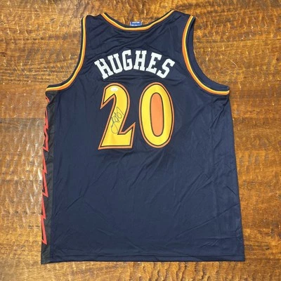 Camiseta firmada por Larry Hughes de los Golden State Warriors certificado de autenticidad JSA autografiada Foto 1 de 4