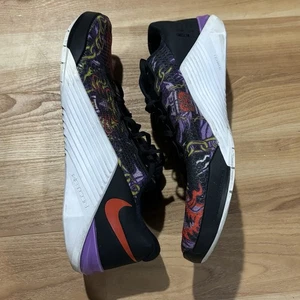 Nike Mens 12.5 - Metcon 5 Purple Nebula Bright Cactus David Goliath AQ1189-035 - Picture 1 of 11