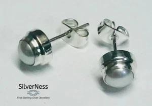 SilverNess Women's Jewellery Silver white Freshwater Pearl stud earrings - Picture 1 of 2