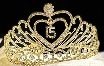  Juego de accesorios 6 piezas (Tiara, varita, ramo, corona, colgante, ramillete) Foto 1 de 4