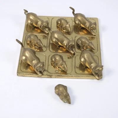 Brass Cat vs Mouse Noughts & Crosses Game | Retro Tic Tac Toe Board Set Fun Gift - Image 1 of 4