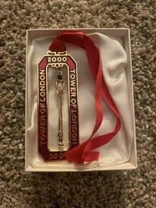 2000 Tower Of London Christmas Ornament Her Majesty’s Palace And Fortress Box - Picture 1 of 6