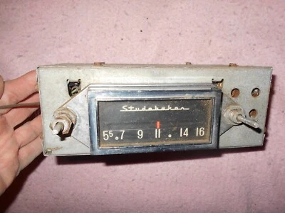 1960 1960s STUDEBAKER DELCO AC-2977 AM RADIO - Image 1 of 4