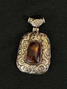 Ciondolo grande bifacciale tono argento unico - Foto 1 di 9