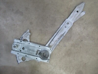 1974-1981 Chevrolet Camaro PASSENGER side door manual window regulator crank  - Image 1 of 2