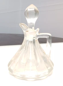 Vintage clear glass cruet with handle and lid used and unmarked - Picture 1 of 7