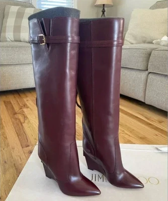 Bota Alta Jimmy Choo Burdeos Davis 100 NUEVA/NUNCA USADA Talla 36 (la caja está dañada) Foto 1 de 4