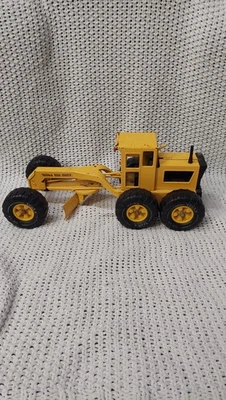 Vintage 70's Tonka Road Grader Toy Truck Pressed Steel Yellow MR-970 - Image 1 of 4