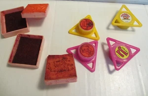 Stamp pads: 2 Dinosuars. 2 cartoons 1980s - Picture 1 of 7