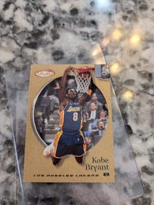 #D/750 2000 Fleer Futures Kobe Bryant #181 cobre número de serie numerado  - Imagen 1 de 22