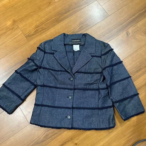 Giacca denim CHANEL IDENTIFICATION frange bottone cocco P14963V08331 blu taglia 40